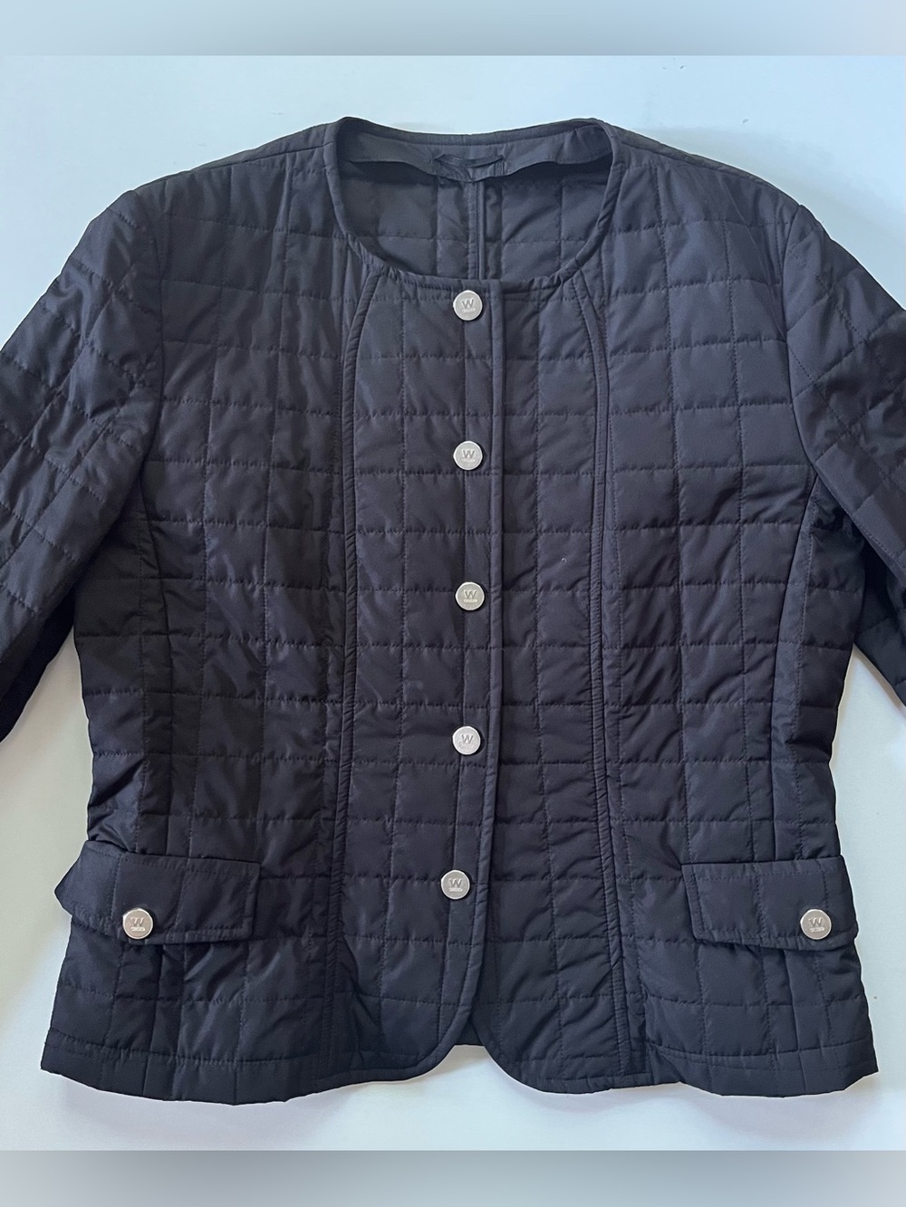 MaxMara Weekend timeless black quilted collarless jacket. Size 10